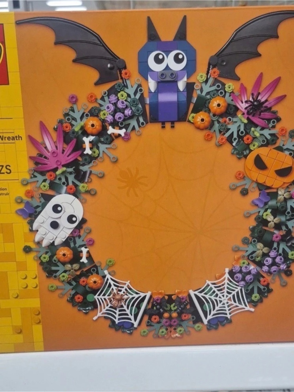 LEGO viral Halloween Wreath 40825 617 Pieces